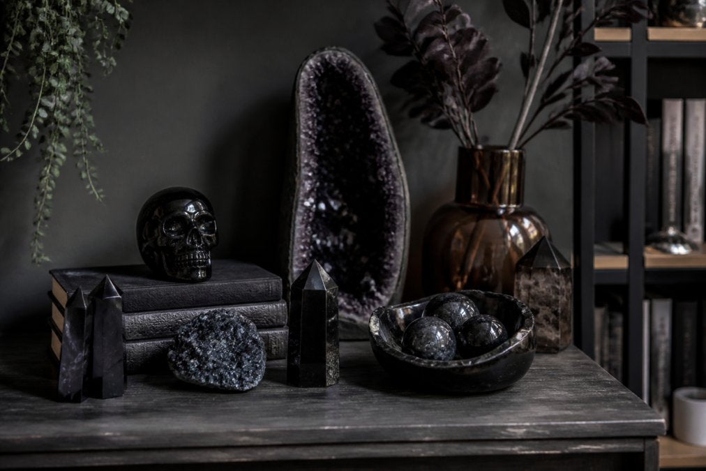 Unique Dark Aesthetic Crystal Home Decor Ideas