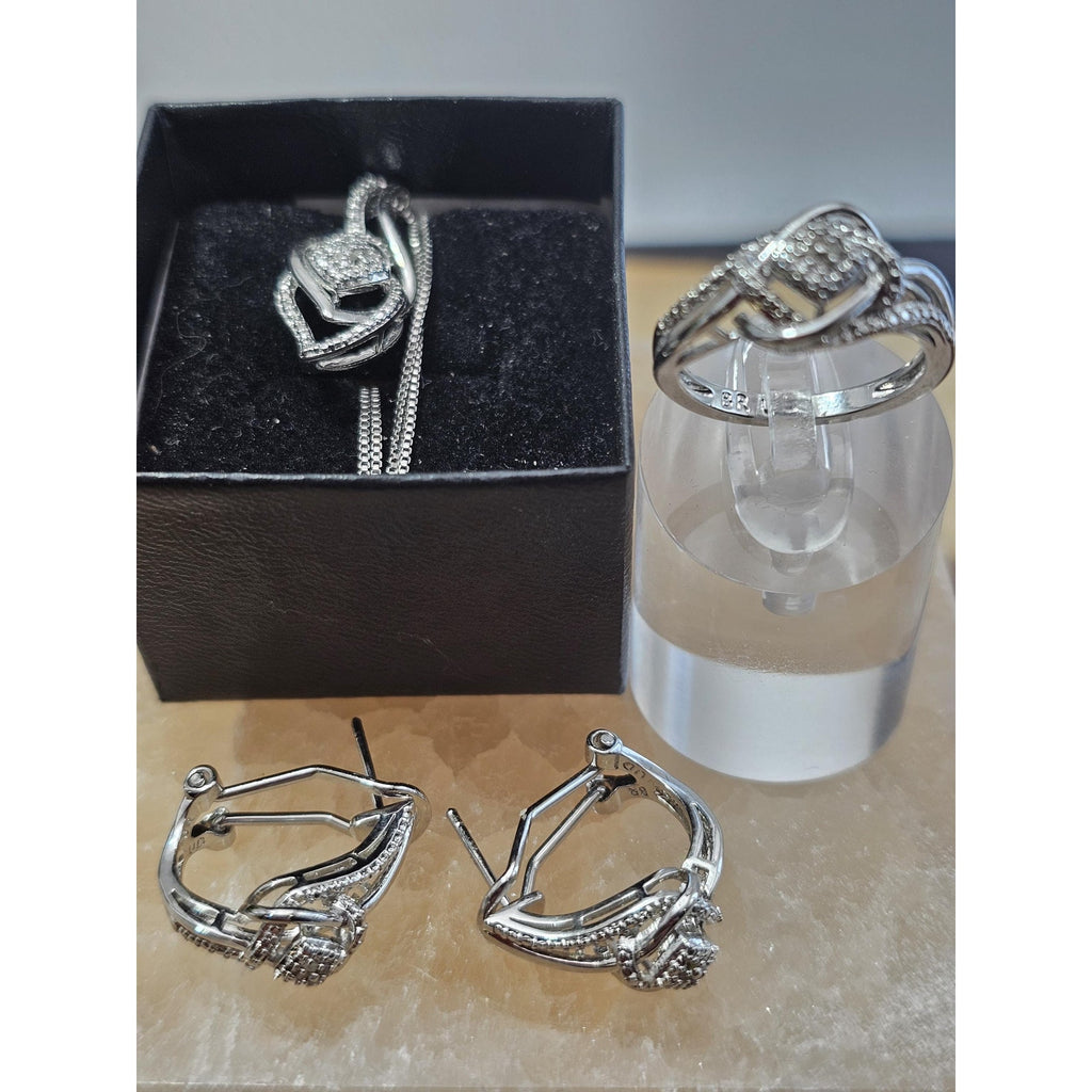 Sterling silver Ring set by CrystalCloud Company