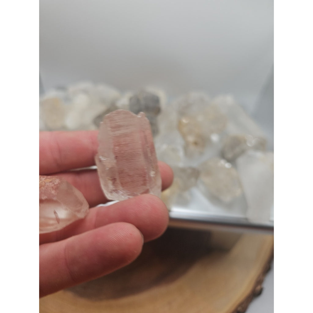 Quartz crystal points 1lb From Brazil by CrystalCloud Company
