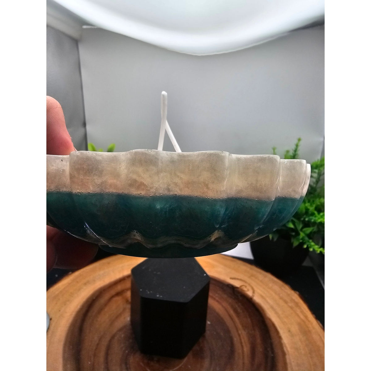 Handmade Fluted Resin Bowl White Teal with 1lb Pearl Wax + 15 Wicks