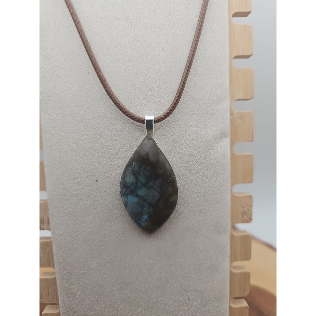 Labradorite Crystal Pendant 1 Each by CrystalCloud Company