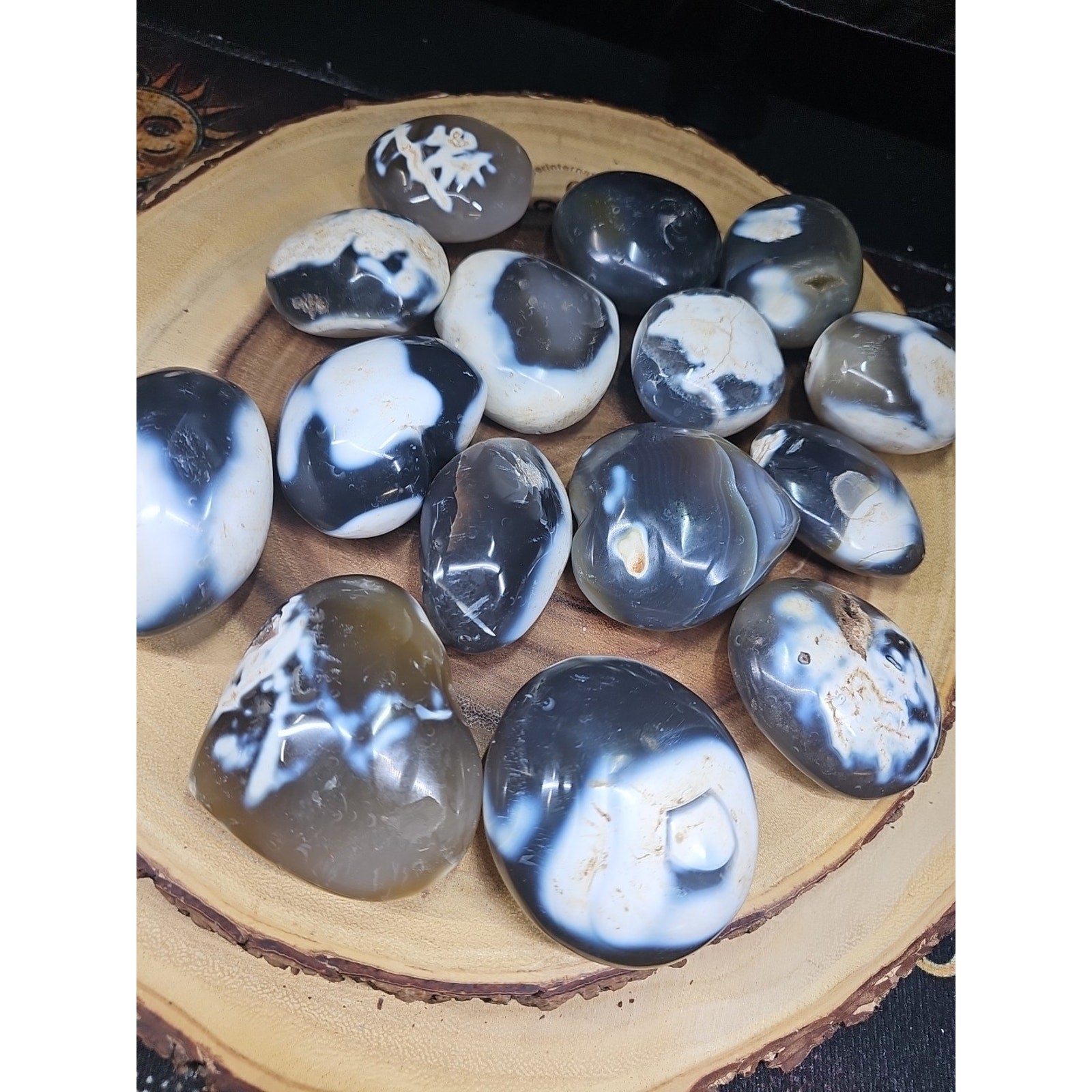 1each Natural Orca Agate Killer Whale Carnelian Crystal Heart Palm Healing by CrystalCloud Company
