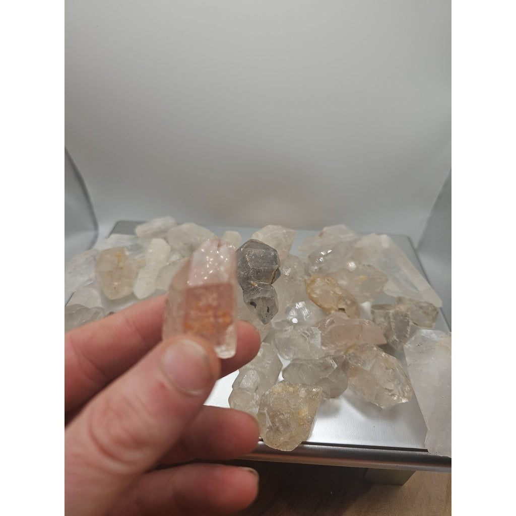 Quartz crystal points 1lb From Brazil by CrystalCloud Company