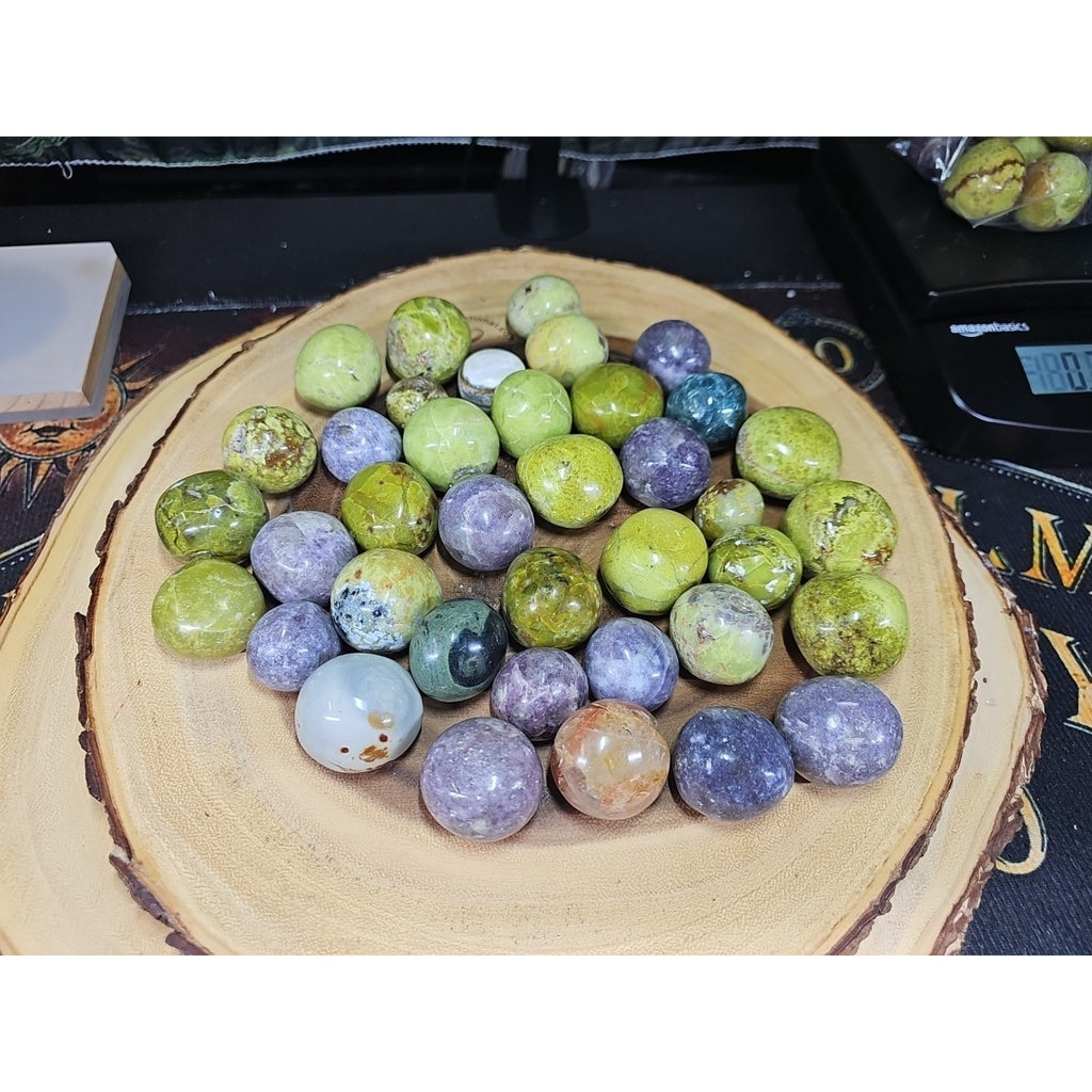 10Pcs A Set Of Natural Quartz Crystal Jasper Palm Stone Polished Healing by CrystalCloud Company