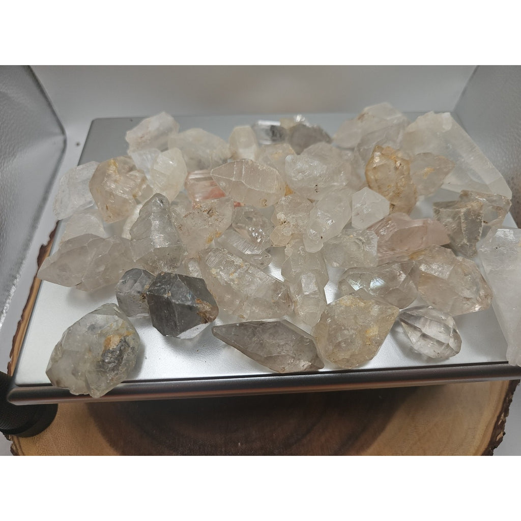 Quartz crystal points 1lb From Brazil by CrystalCloud Company