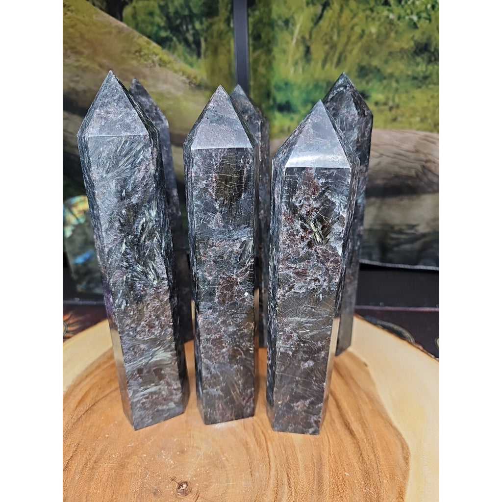 Arfvedsonite Garnet Crystal Tower with Blue Flash — 1.5–1.9 lbs, Polished | CrystalCloud Company by CrystalCloud Company