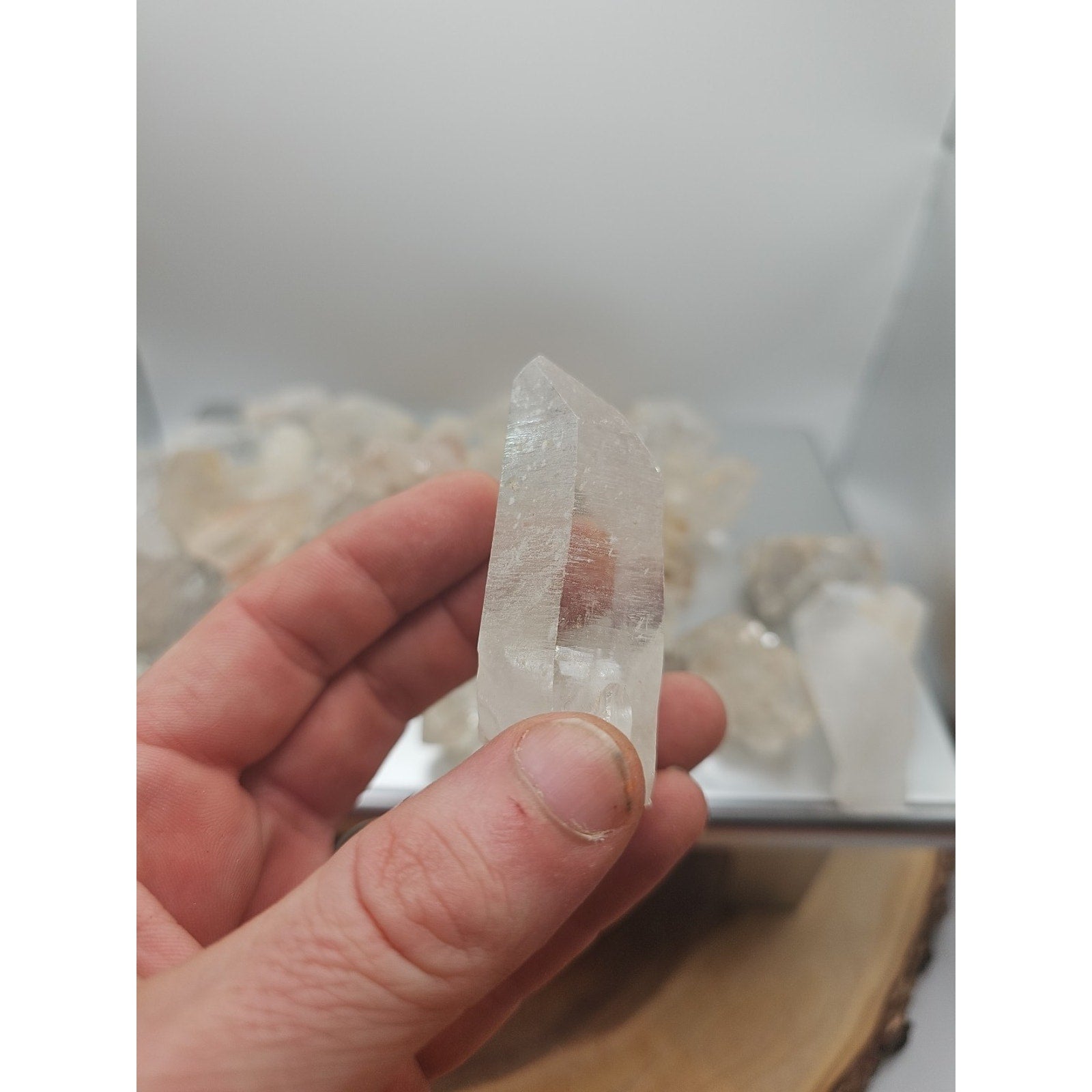 Quartz crystal points 1lb From Brazil by CrystalCloud Company