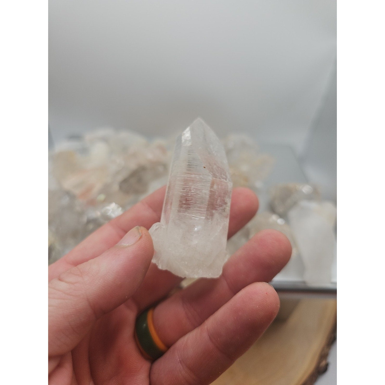 Quartz crystal points 1lb From Brazil by CrystalCloud Company