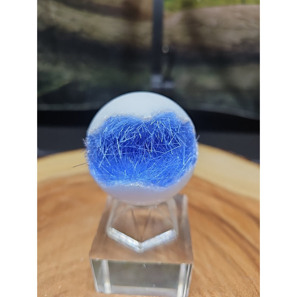 Magnesium phosphate Sphere W/Stand 154g 50mm by CrystalCloud Company