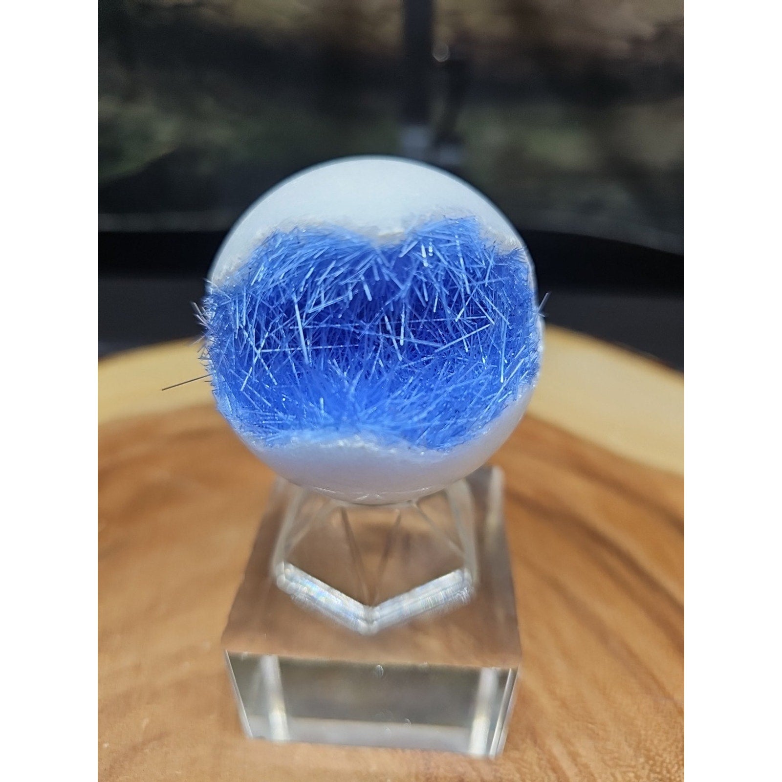 Magnesium phosphate Sphere W/Stand 154g 50mm by CrystalCloud Company