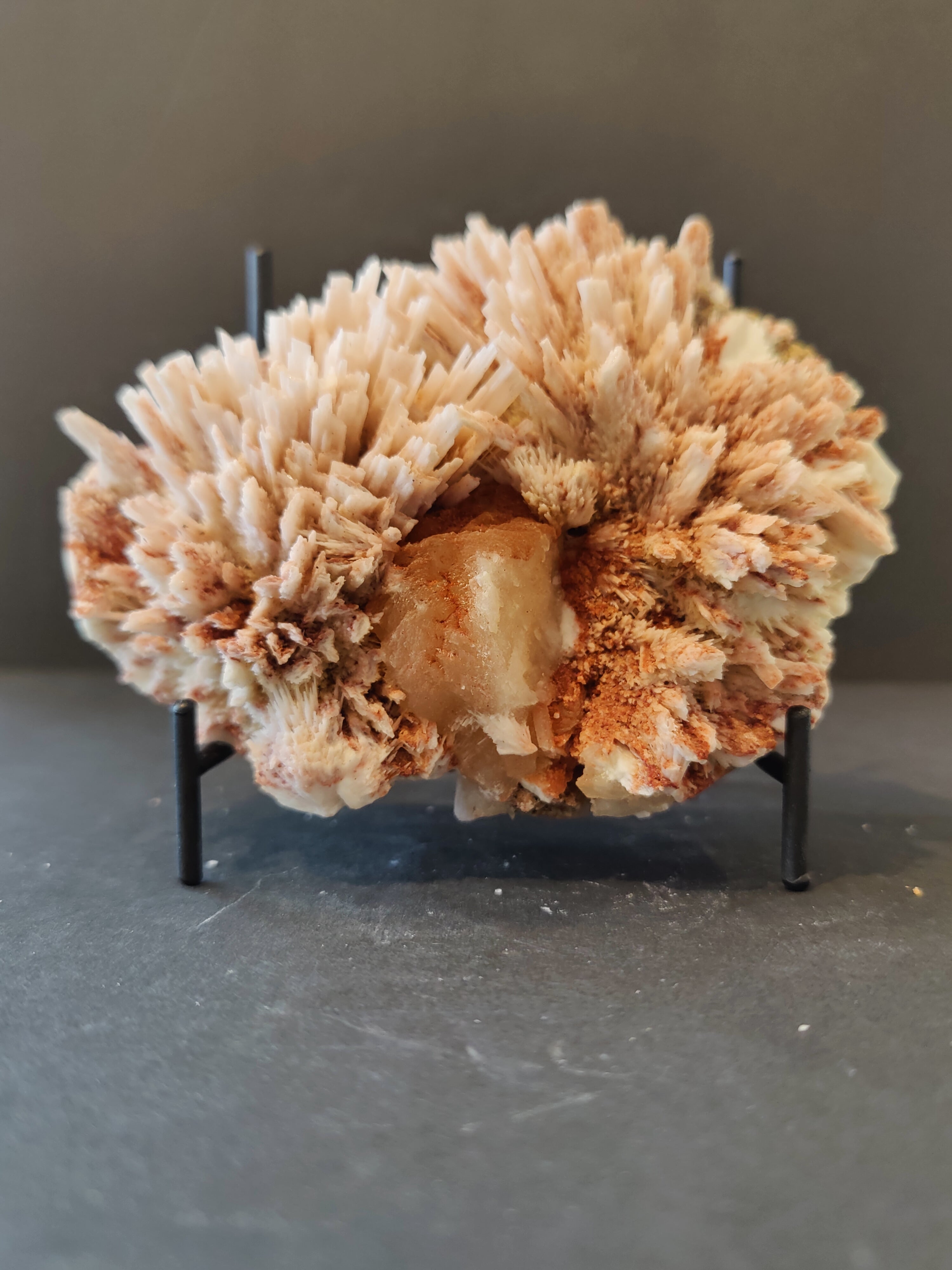 Red Mordenite with Stilbite Specimen 582g by Rare Earth Gallery