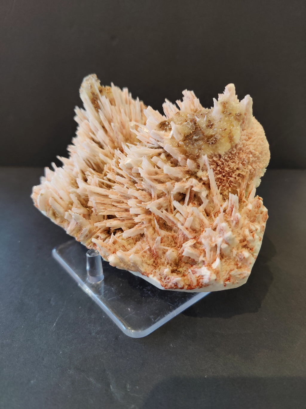 Red Mordenite with Stilbite Specimen 1,261g by Rare Earth Gallery