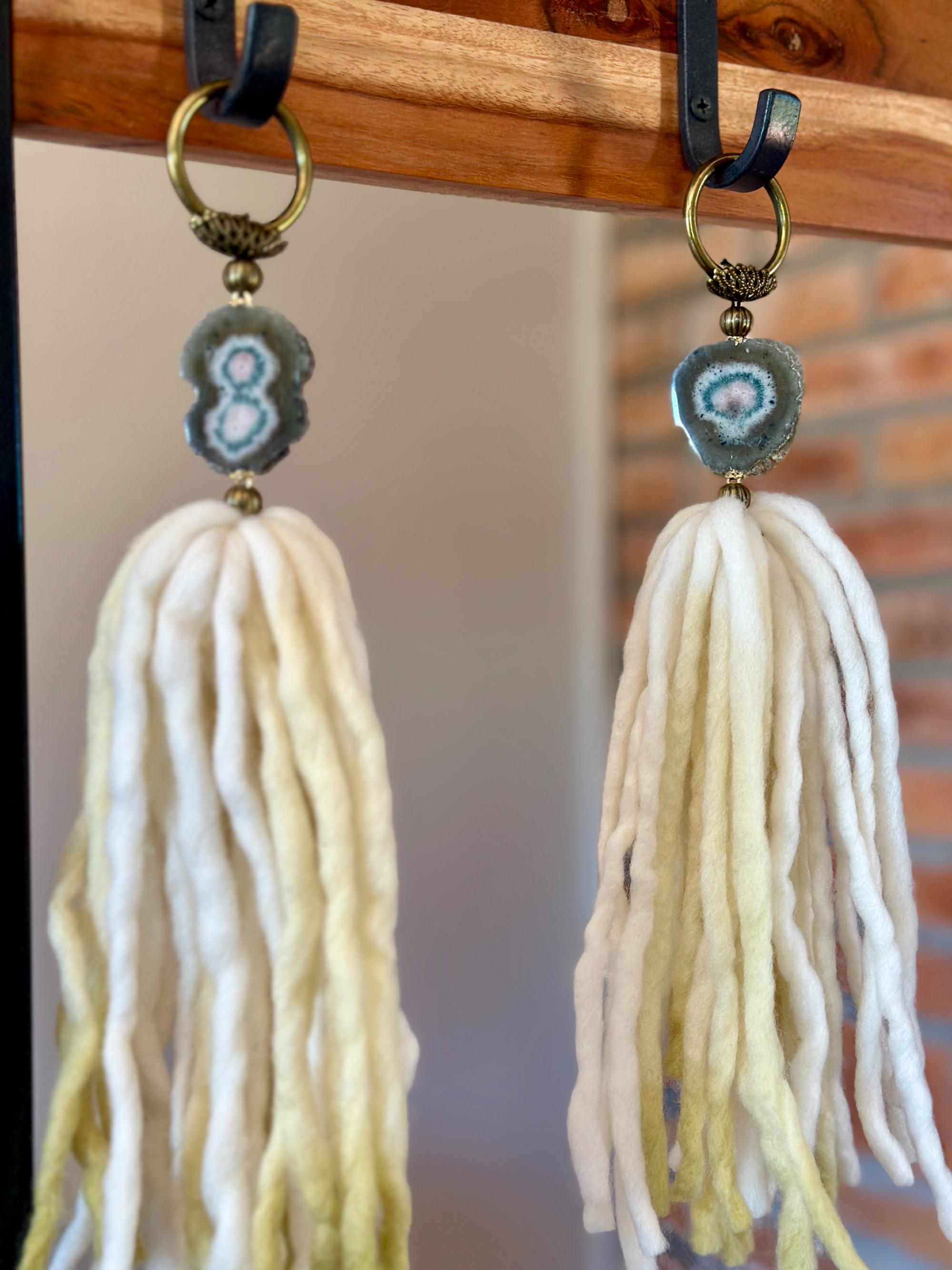 Merino Wool Garland with Stalactite Jasper, One of a kind decor piece, Natural Wall Hanging with Tassels, multiple uses Jasper Gift