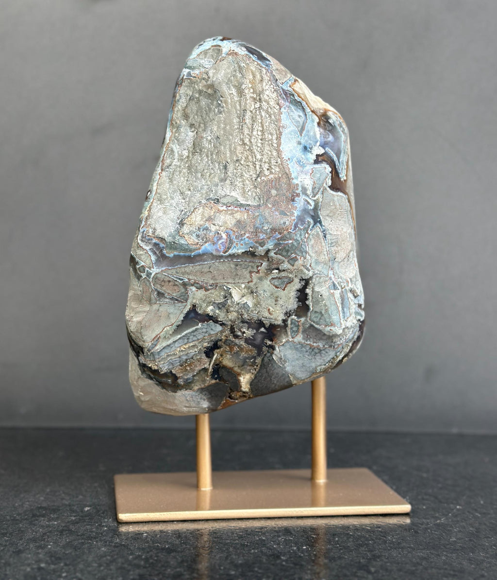 White Quartz With Metal Display Stand