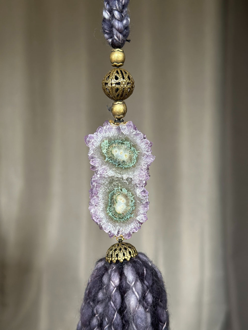 Wool Tassels with Amethyst Crystal Stalactite for Boho Decoration, Wall Hanging Tassels, Natural Merino Wool and Crystals Garland