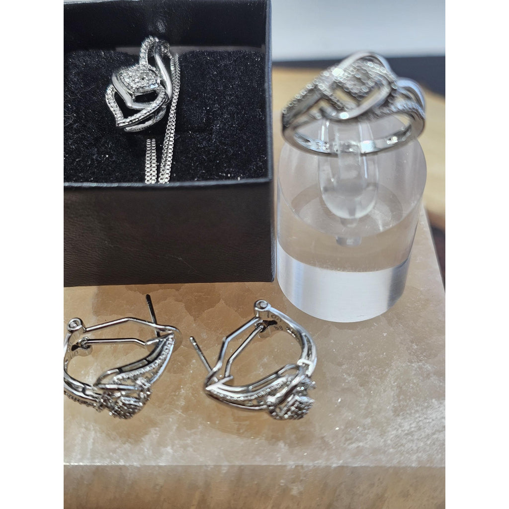 Sterling silver Ring set by CrystalCloud Company