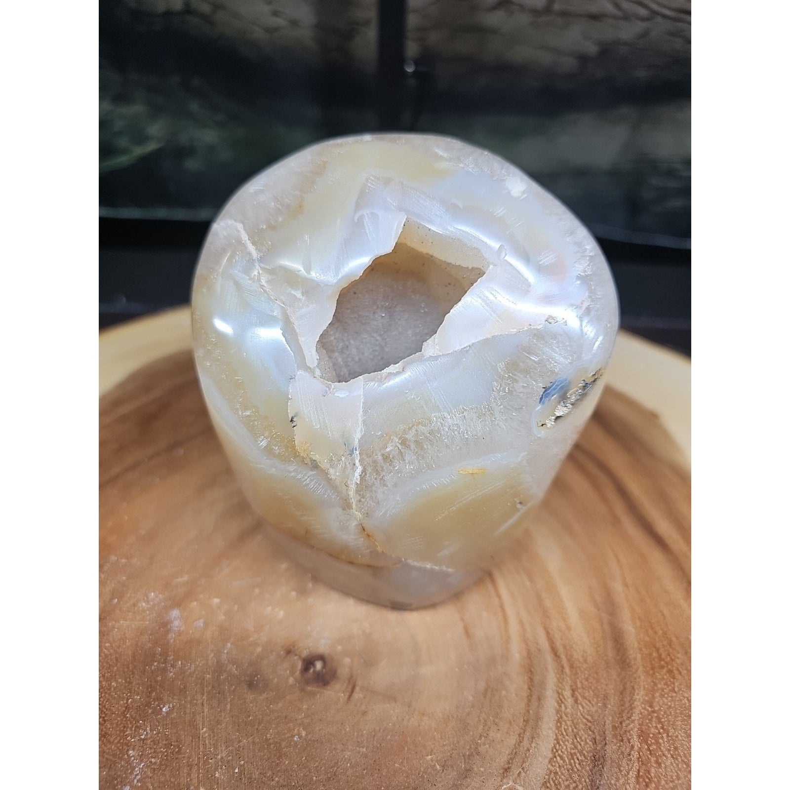 2.69LB 1Pcs Natural Agate Carnelian Quartz Crystal Decoration Geode by CrystalCloud Company