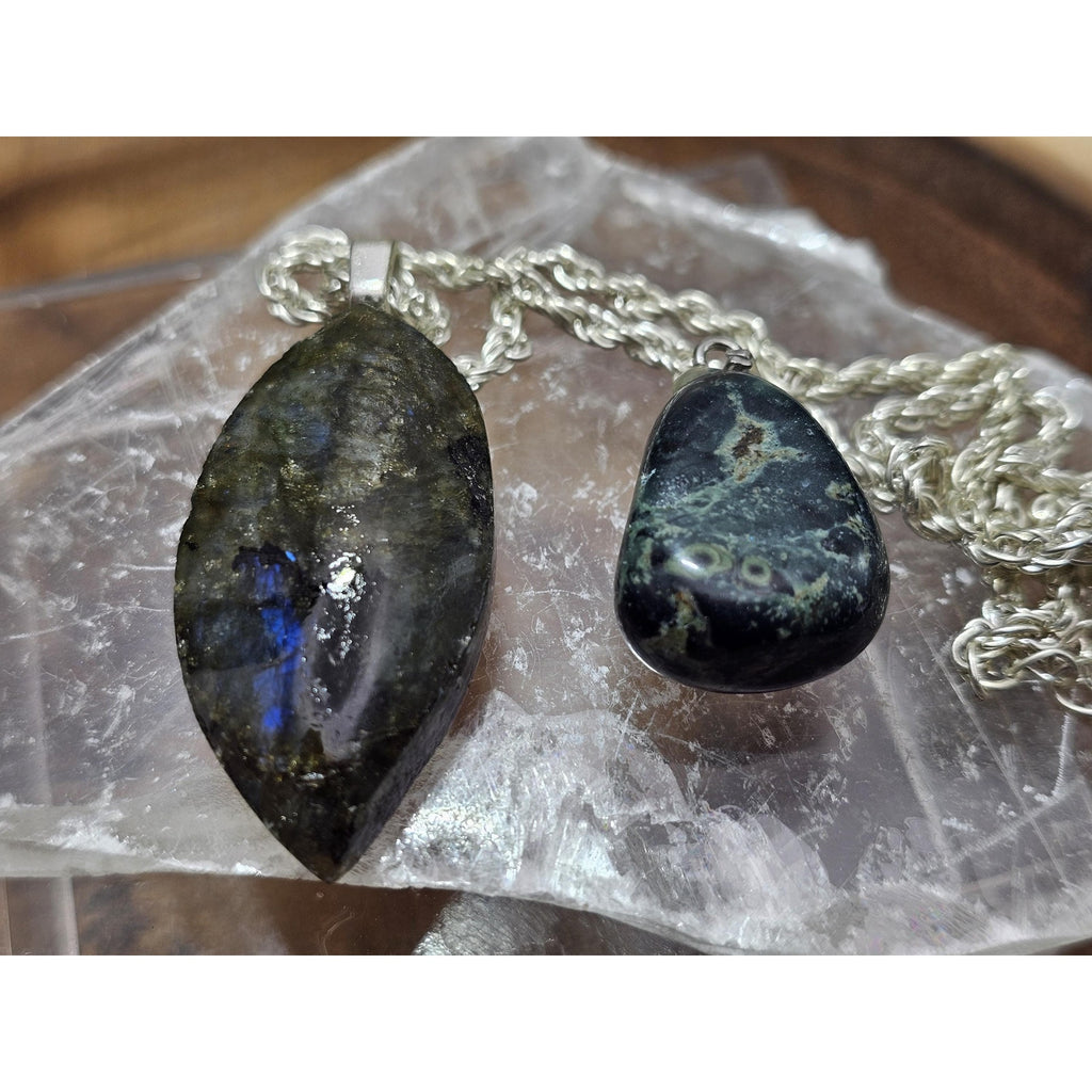 Labradorite & Jababa jasper set by CrystalCloud Company