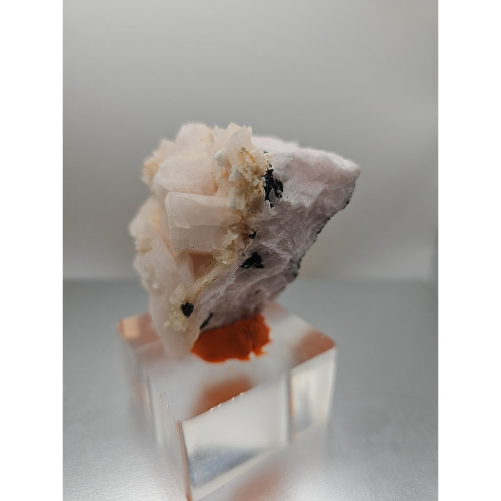 Mangano Calcite Peru 136grams by CrystalCloud Company